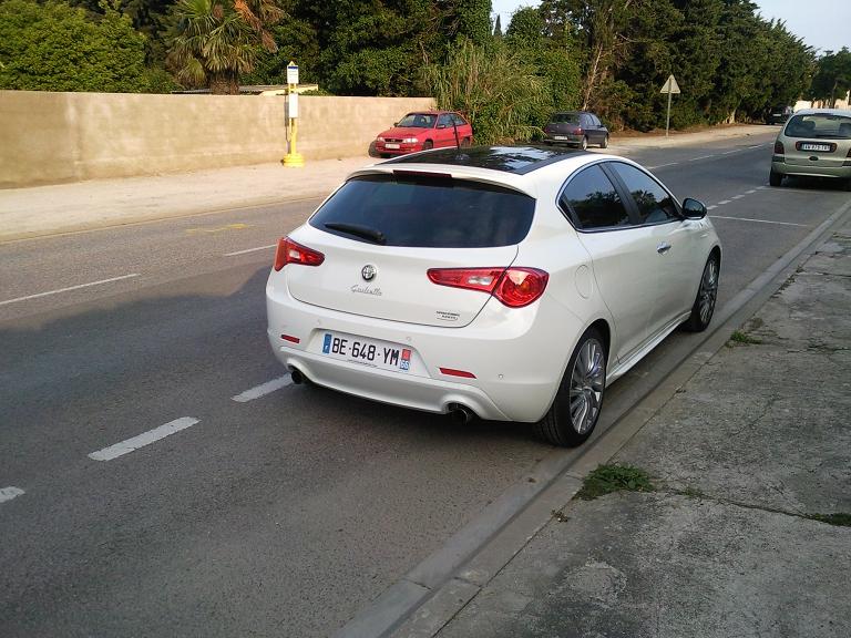 Jupes arrires couleur carrosserie